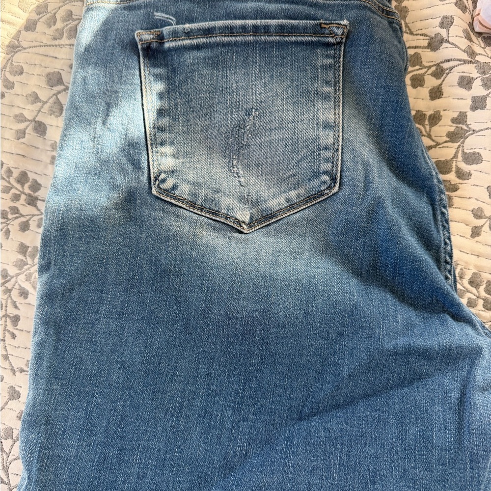 Women’s Plus Size Blue Distressed Jeans - Picture 4 of 6
